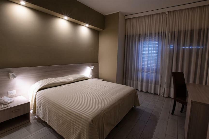Hotel Scacciapensieri Nettuno Exterior foto